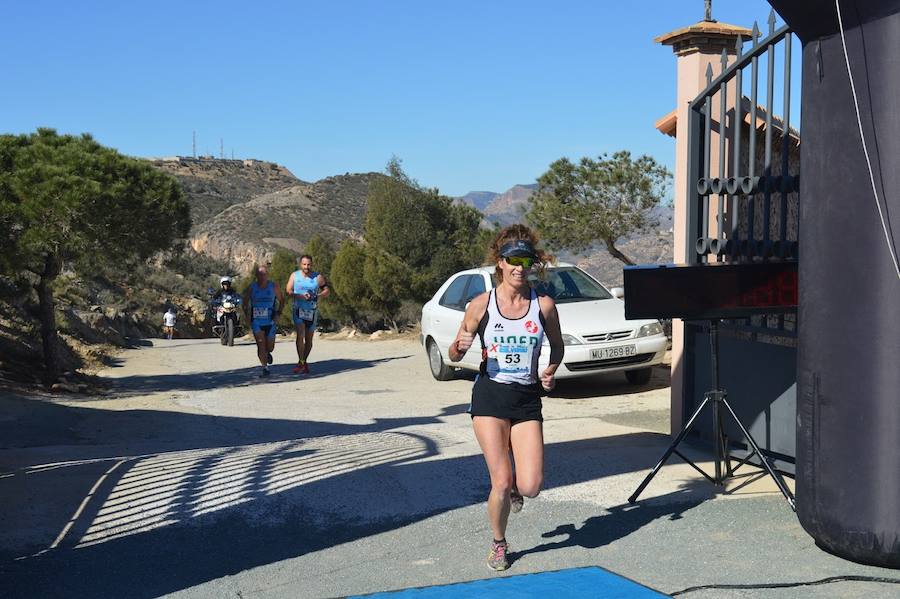 El atleta del Club Triatlón Cartagena completa la prueba en 19:26 minutos, por los 26:04 de la corredora del Cartagena Trail