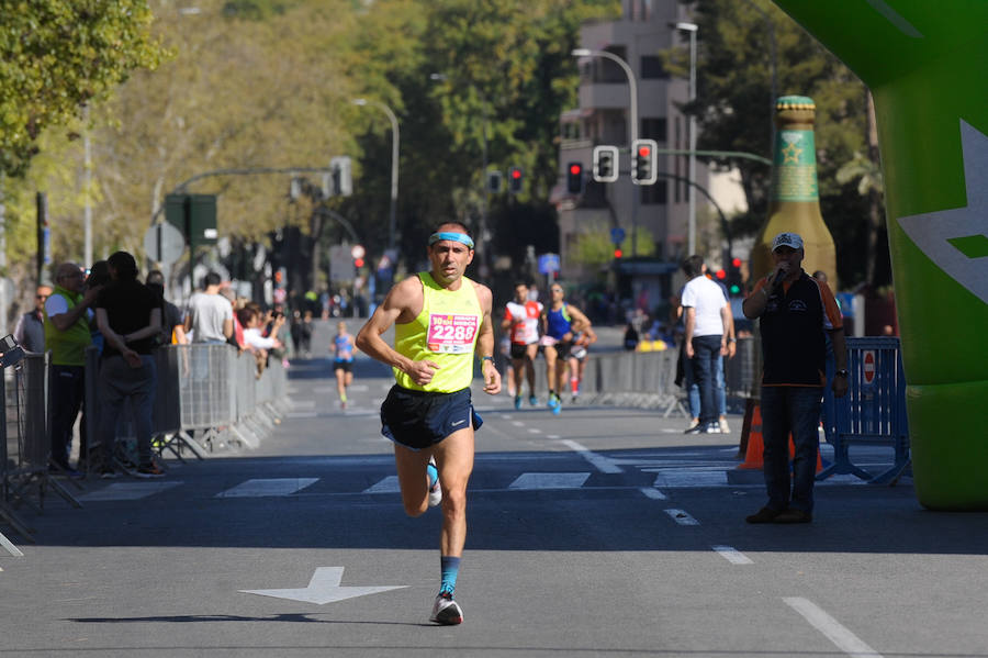 Andrés Mico consigue la victoria en 1 hora y 9 minutos, mientras que Inma Pérez hace una marca de 1 hora y 26 minutos y se lleva la prueba femenina