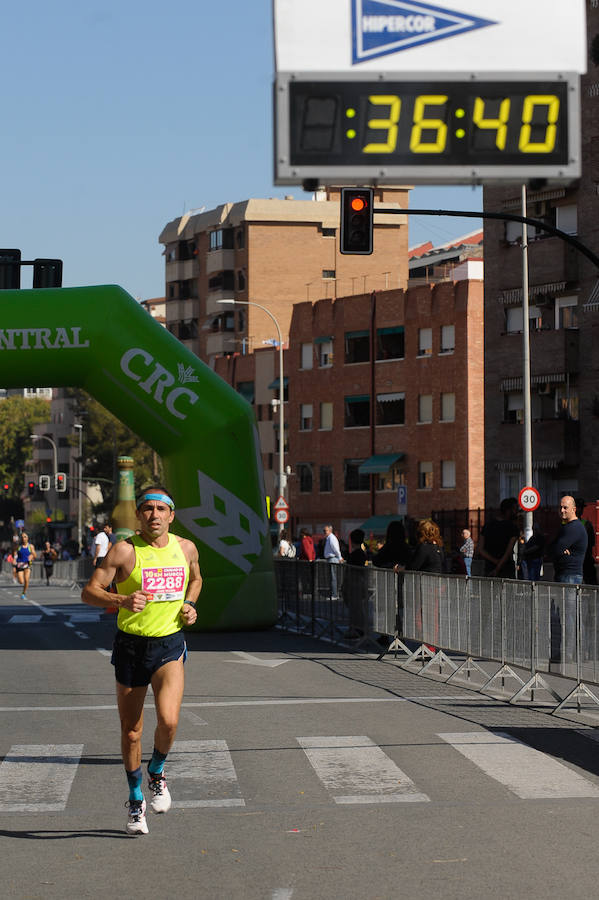 Andrés Mico consigue la victoria en 1 hora y 9 minutos, mientras que Inma Pérez hace una marca de 1 hora y 26 minutos y se lleva la prueba femenina