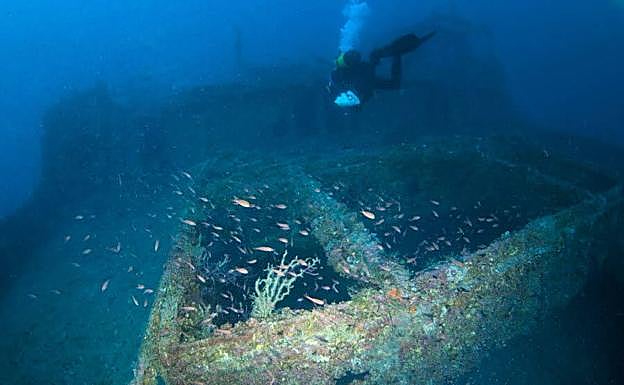 Barco hundido frente a Cabo de Palos.