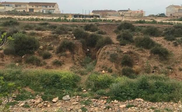 Zona de la rambla donde se descubrió el cuerpo del hombre. 