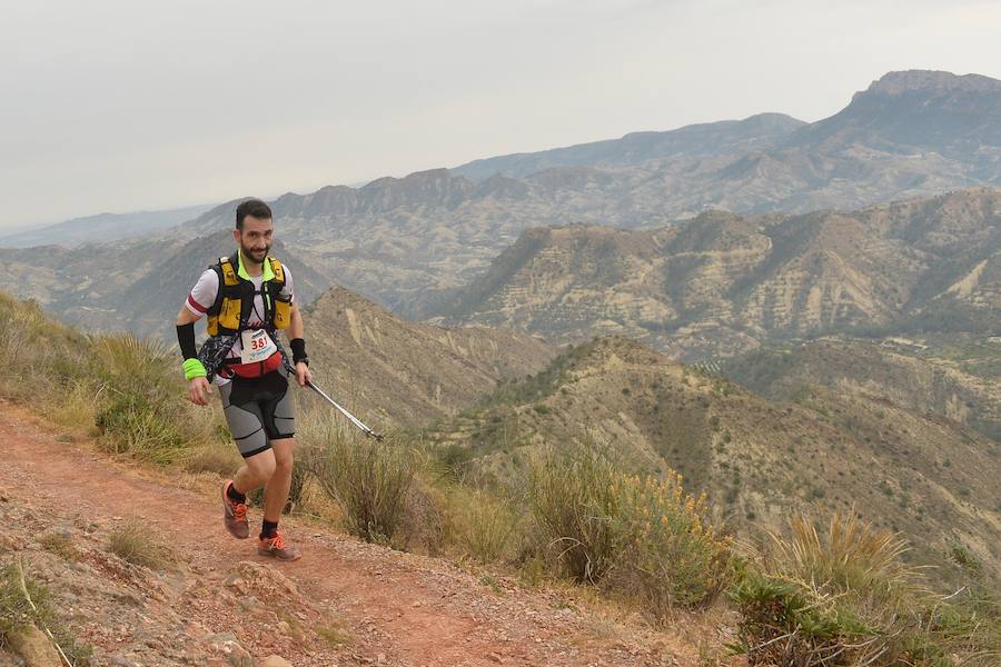 El corredor marroquí asentado en la Region es el más rápido en la prueba de trail running, seguido por el catalán Andreu Simón y el cántabro Borja Fernández