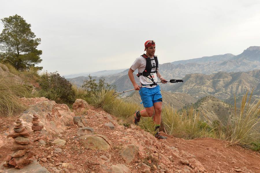 El corredor marroquí asentado en la Region es el más rápido en la prueba de trail running, seguido por el catalán Andreu Simón y el cántabro Borja Fernández