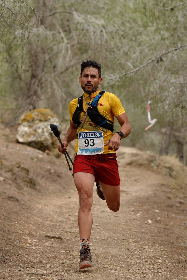 El corredor marroquí asentado en la Region es el más rápido en la prueba de trail running, seguido por el catalán Andreu Simón y el cántabro Borja Fernández