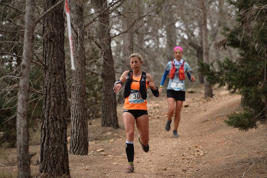 El corredor marroquí asentado en la Region es el más rápido en la prueba de trail running, seguido por el catalán Andreu Simón y el cántabro Borja Fernández