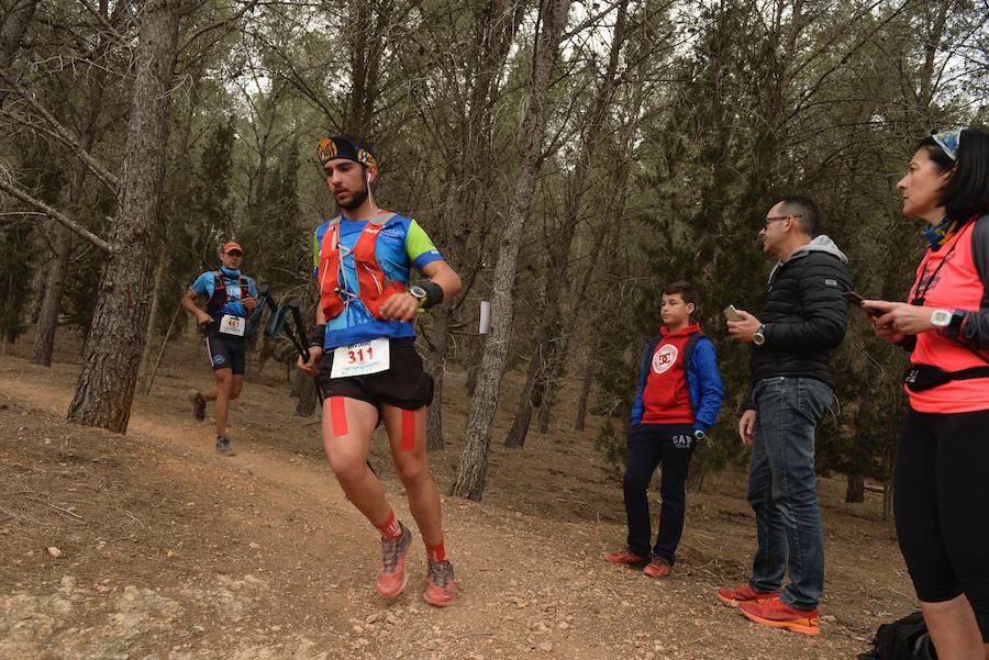 El corredor marroquí asentado en la Region es el más rápido en la prueba de trail running, seguido por el catalán Andreu Simón y el cántabro Borja Fernández