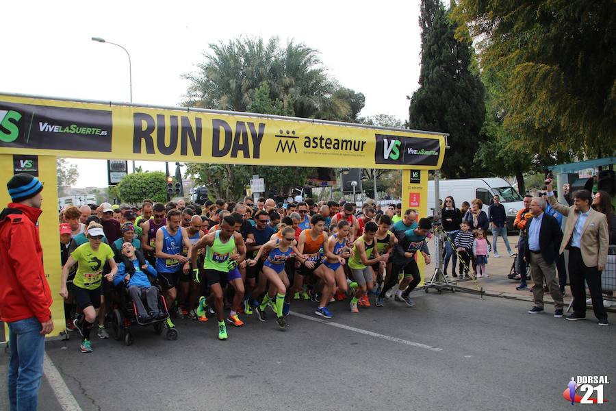 Francisco Pastor gana la prueba con un tiempo de 33:35 minutos en los 10 kilómetros, imponiéndose en féminas Saray Paredes con una marca de 42:15