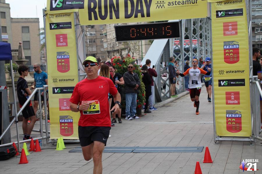 Francisco Pastor gana la prueba con un tiempo de 33:35 minutos en los 10 kilómetros, imponiéndose en féminas Saray Paredes con una marca de 42:15