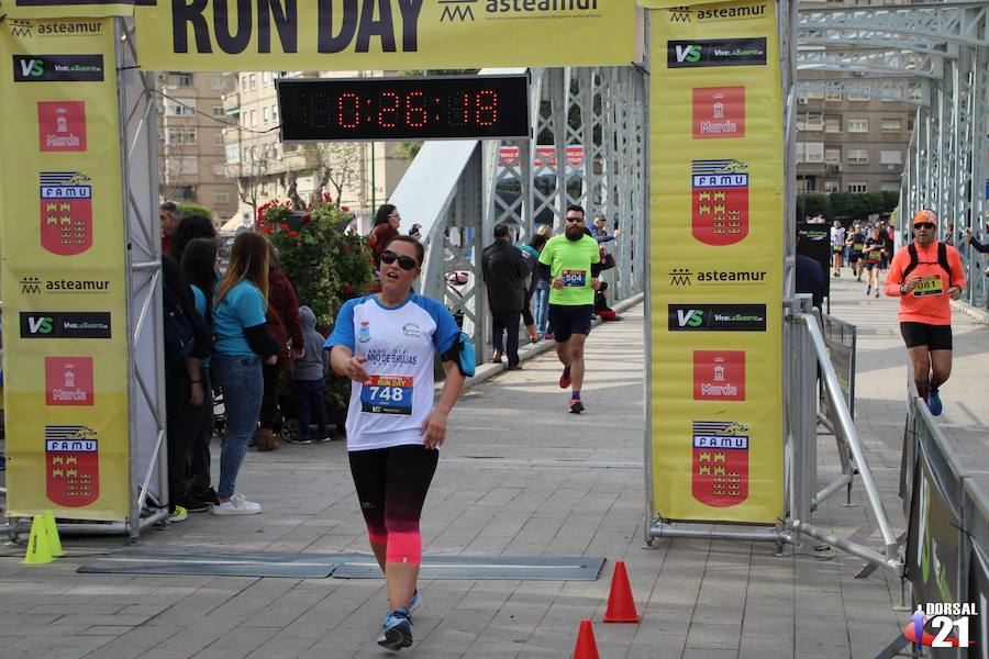 Francisco Pastor gana la prueba con un tiempo de 33:35 minutos en los 10 kilómetros, imponiéndose en féminas Saray Paredes con una marca de 42:15