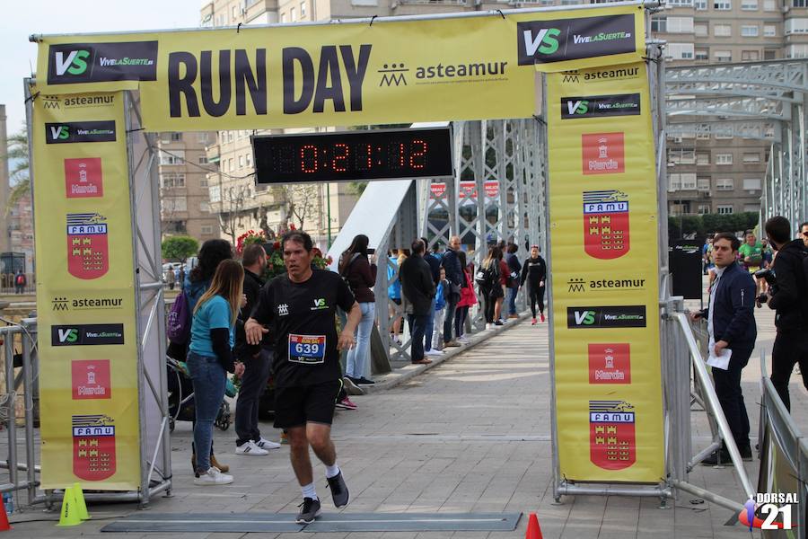 Francisco Pastor gana la prueba con un tiempo de 33:35 minutos en los 10 kilómetros, imponiéndose en féminas Saray Paredes con una marca de 42:15