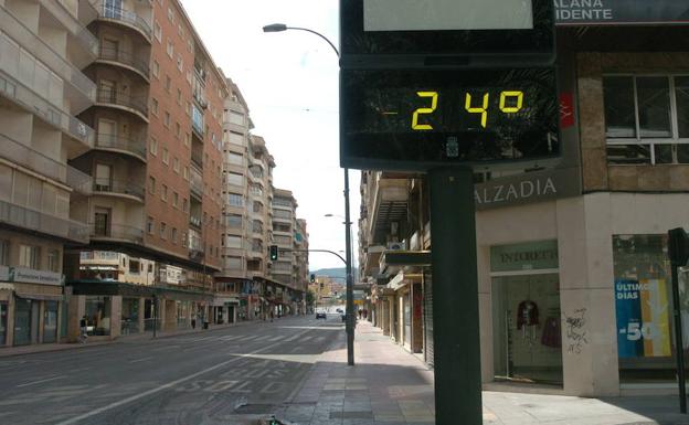 La Gran Vía de Murcia una temperatura de sólo 24 grados.