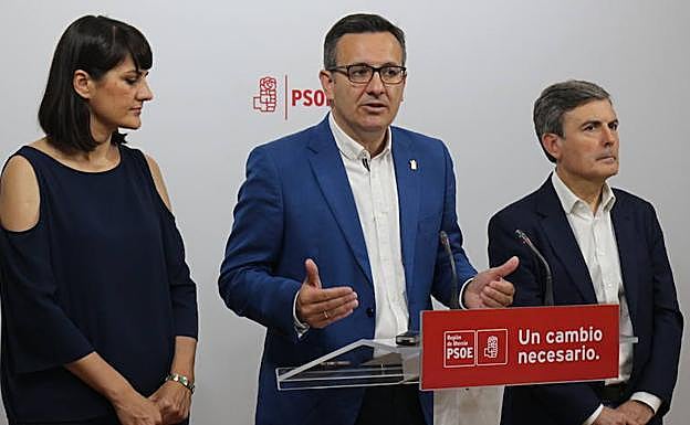 María González Veracruz, Diego Conesa y Pedro Saura en una foto de archivo.