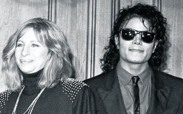  Streisand, en la actualidad, y en una foto de archivo junto a Jackson. 