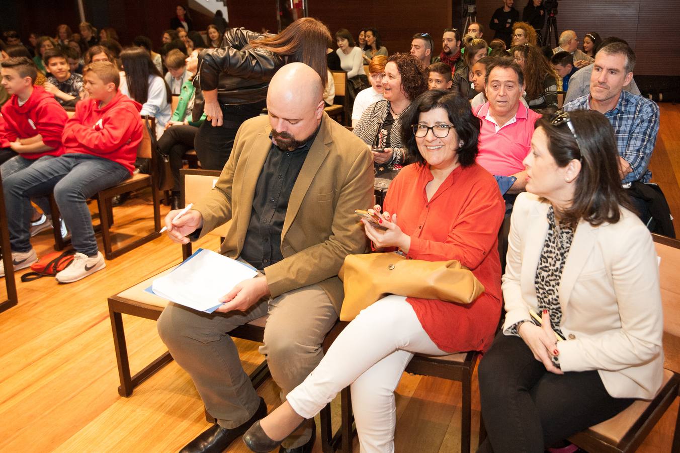 Los grupos Cazanoticias 3.0, Los Metamórficos, Weare2, Chiripifláuticos, Los Periodistas sin Fronteras y Diario IP, ganadores de la décima edición del concurso escolar 'Mi Periódico Digital'