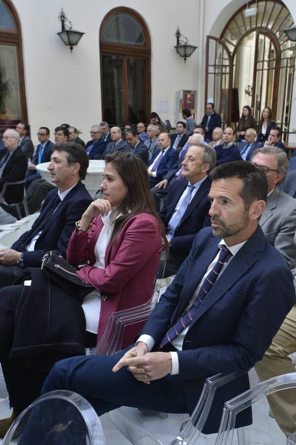 La asociación regional analiza en un foro la importancia de las concentraciones para ganar tamaño, la gestión profesionalizada y la apuesta por la innovación 