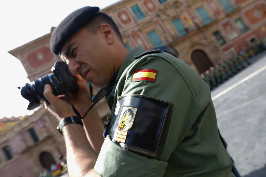 El acto estuvo presidido por el teniente general Jefe de la Fuerza Terrestre del Ejército de Tierra, Juan Gómez de Salazar Mínguez, actuando como Madrina la directora de la Orquesta Sinfónica de la Región de Murcia, Virginia Martínez Fernández