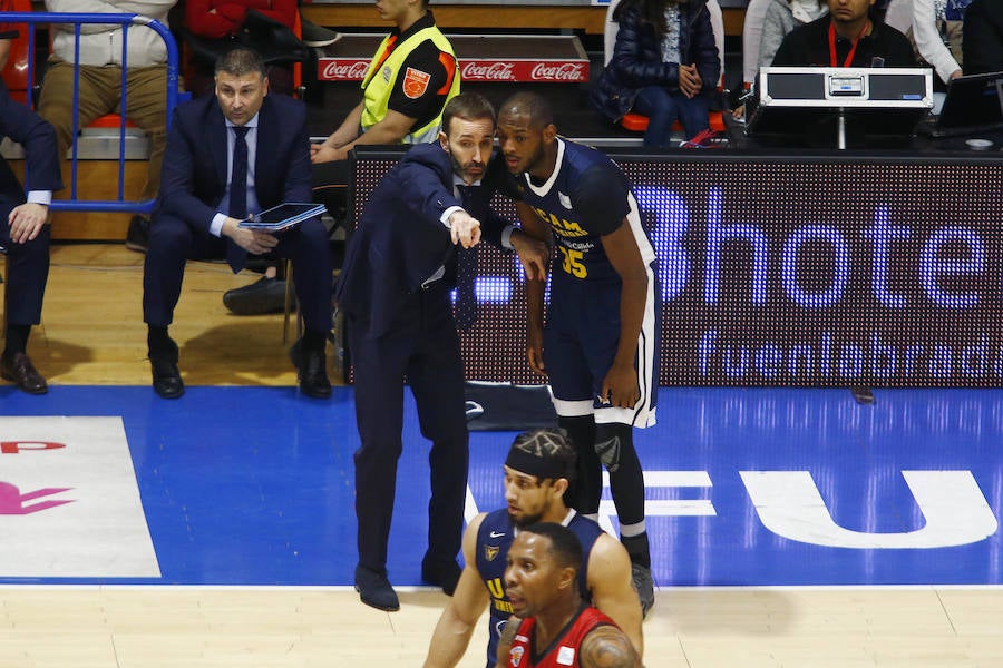 Los de Sito Alonso no pueden alargar más su racha de victorias después de perder en la pista del Montakit en un partido con mucho acierto