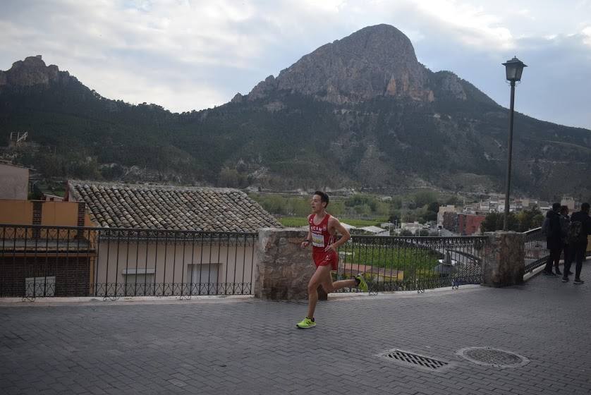 El atleta del Inassa Premium se lleva la prueba con un tiempo de 34:11 minutos, mientras que la corredora del Grupo Alcaraz hace una marca de 44:18