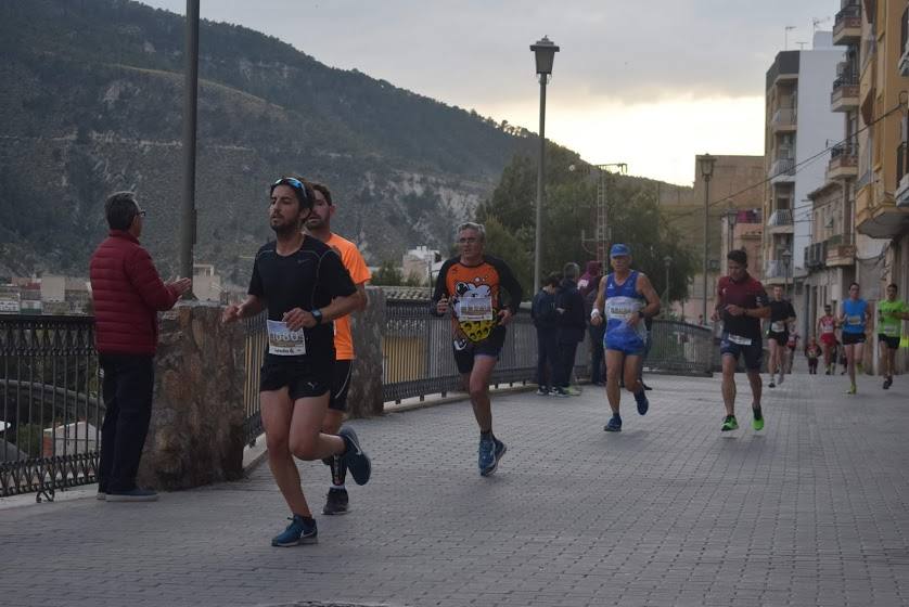 El atleta del Inassa Premium se lleva la prueba con un tiempo de 34:11 minutos, mientras que la corredora del Grupo Alcaraz hace una marca de 44:18