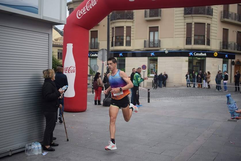 El atleta del Inassa Premium se lleva la prueba con un tiempo de 34:11 minutos, mientras que la corredora del Grupo Alcaraz hace una marca de 44:18