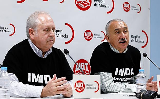 Antonio Jiménez, secretario general de UGT en Murcia, junto a Pepe Álvarez, secretario general de UGT.