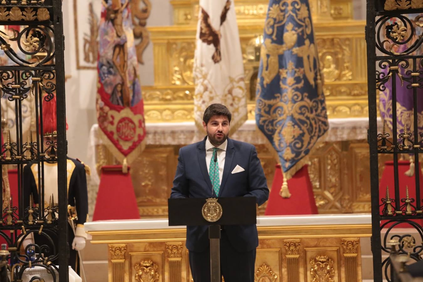 El presidente regional recurre a vivencias personales y a su experiencia como cofrade en el pregón de las procesiones 