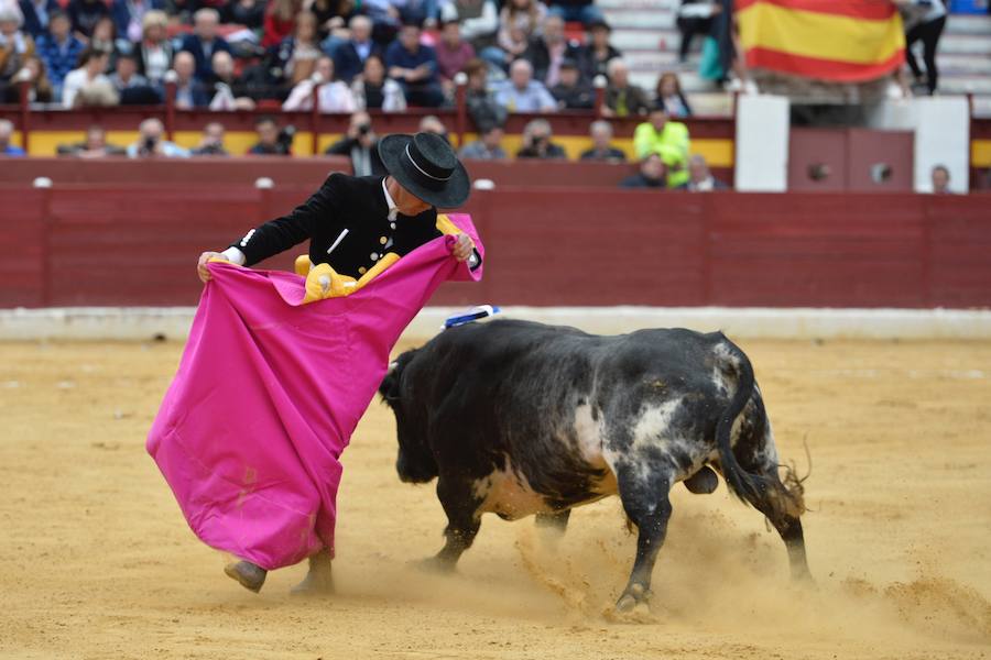 El festival de la AECC celebra su XXV edición con un gran espectáculo. Trece orejas y tres rabos en un festejo de alto nivel artístico