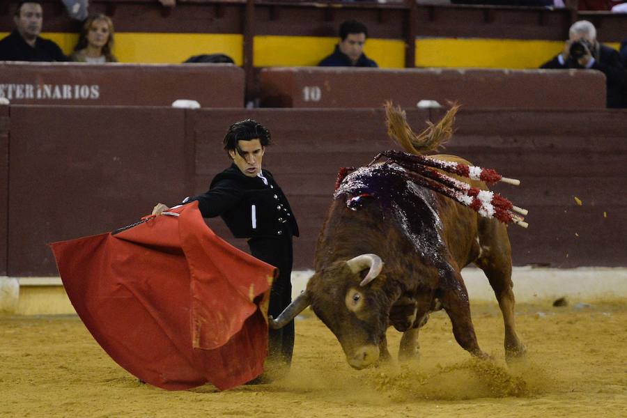 El festival de la AECC celebra su XXV edición con un gran espectáculo. Trece orejas y tres rabos en un festejo de alto nivel artístico