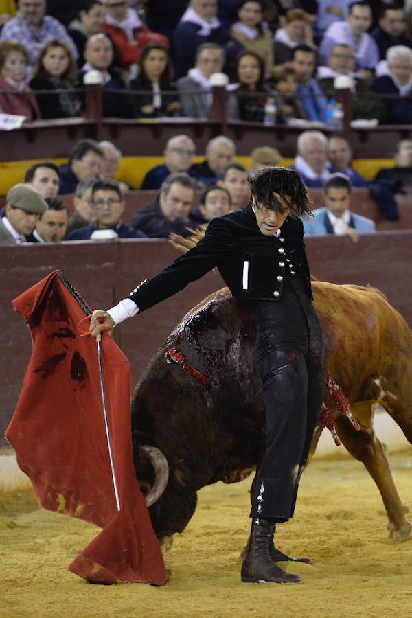 El festival de la AECC celebra su XXV edición con un gran espectáculo. Trece orejas y tres rabos en un festejo de alto nivel artístico