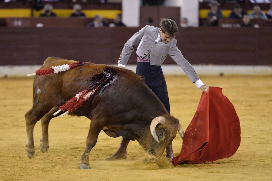 El festival de la AECC celebra su XXV edición con un gran espectáculo. Trece orejas y tres rabos en un festejo de alto nivel artístico