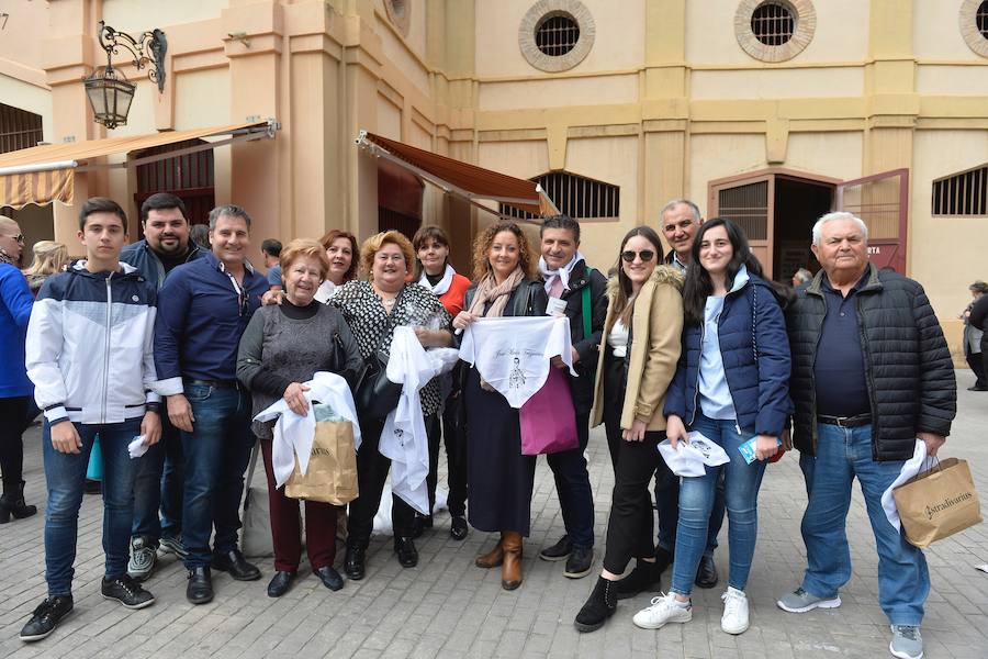 El festival de la AECC celebra su XXV edición con un gran espectáculo. Trece orejas y tres rabos en un festejo de alto nivel artístico