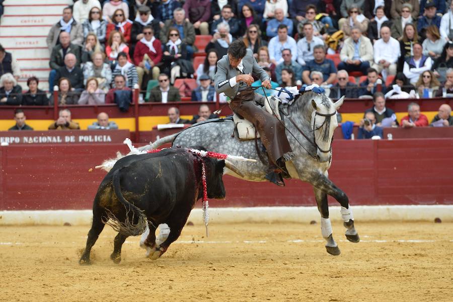 El festival de la AECC celebra su XXV edición con un gran espectáculo. Trece orejas y tres rabos en un festejo de alto nivel artístico