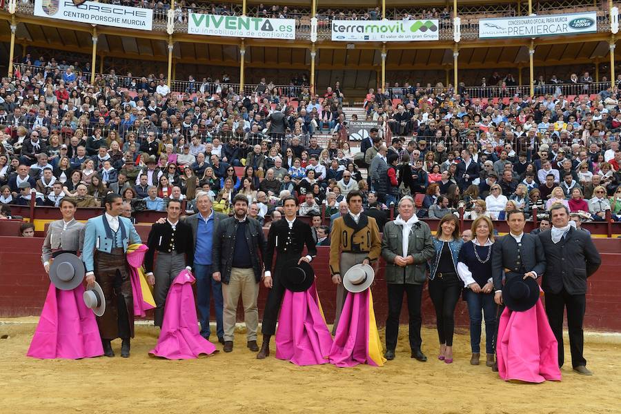 El festival de la AECC celebra su XXV edición con un gran espectáculo. Trece orejas y tres rabos en un festejo de alto nivel artístico