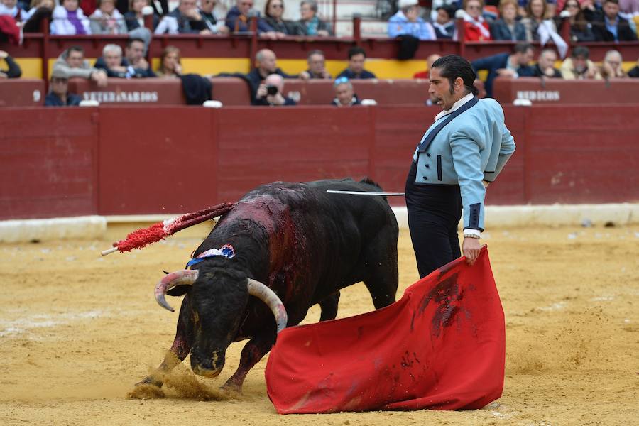 El festival de la AECC celebra su XXV edición con un gran espectáculo. Trece orejas y tres rabos en un festejo de alto nivel artístico