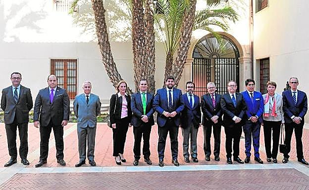 López Miras recibe al cuerpo diplomático de la Región