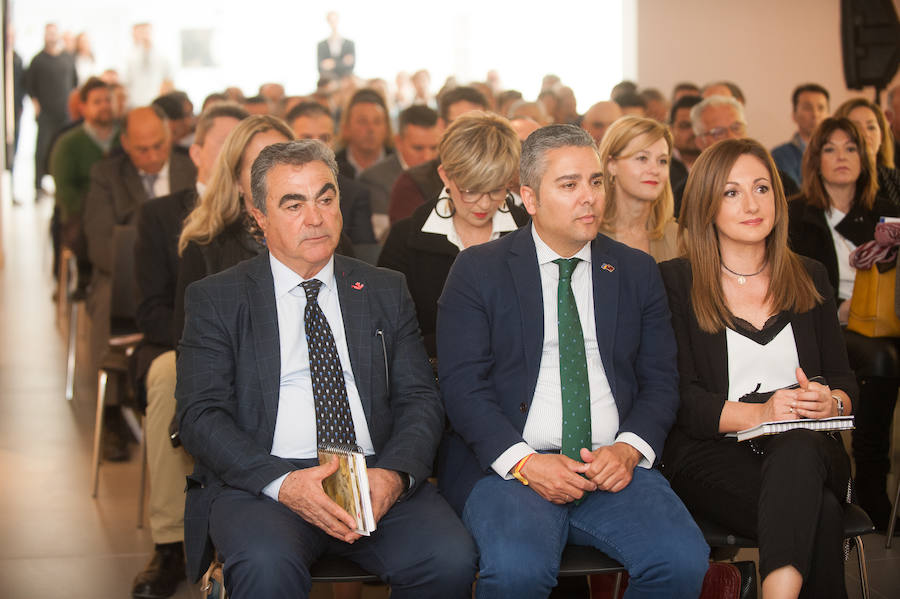 La Región de Murcia contará con la primera organización nacional de productores de fruta con la unión de Apoexpa y Fecoam, según se informó en el cónclave, celebrado en el Museo Pedro Cano de Blanca