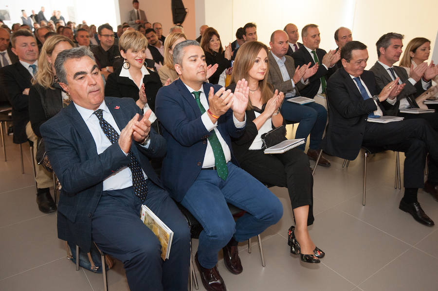 La Región de Murcia contará con la primera organización nacional de productores de fruta con la unión de Apoexpa y Fecoam, según se informó en el cónclave, celebrado en el Museo Pedro Cano de Blanca