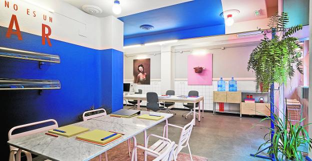 Interior de BAR Taberna de Ideas, con un diseño del estudio murciano Número 26. David Frutos