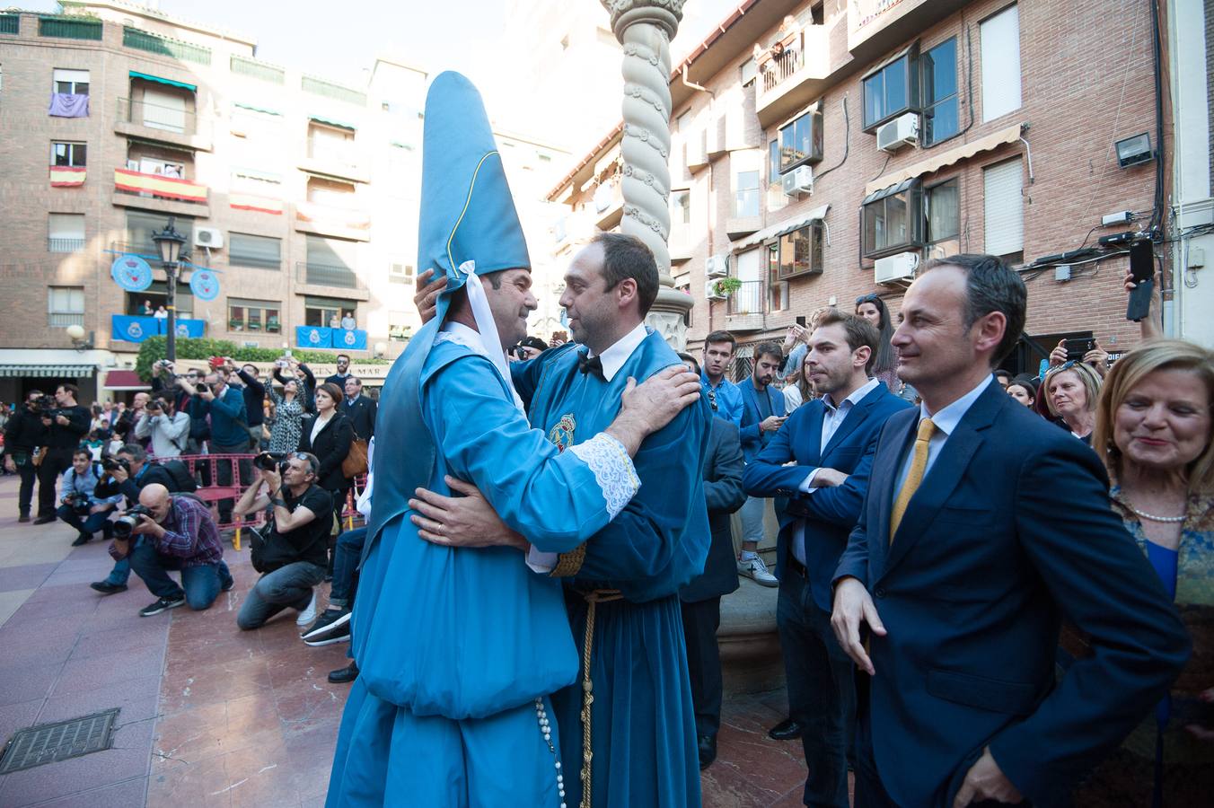 El paso de La Flagelación celebró su 25 aniversario en un desfile que cuajó de espectadores las calles más nazarenas