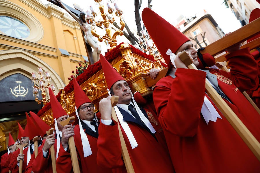 El cortejo devuelve a las calles más nazarenas de Murcia la devoción por el rigor y las tradiciones huertanas