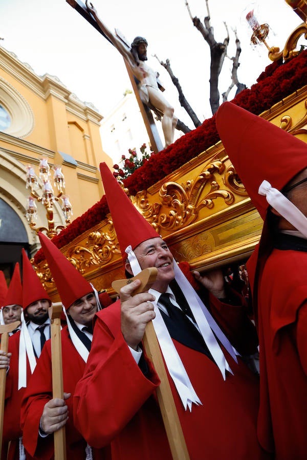 El cortejo devuelve a las calles más nazarenas de Murcia la devoción por el rigor y las tradiciones huertanas