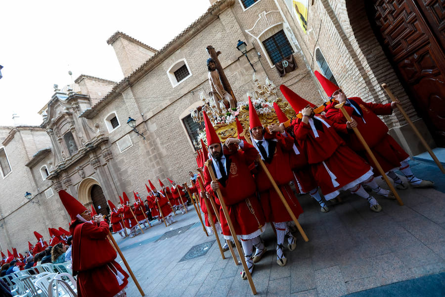 El cortejo devuelve a las calles más nazarenas de Murcia la devoción por el rigor y las tradiciones huertanas