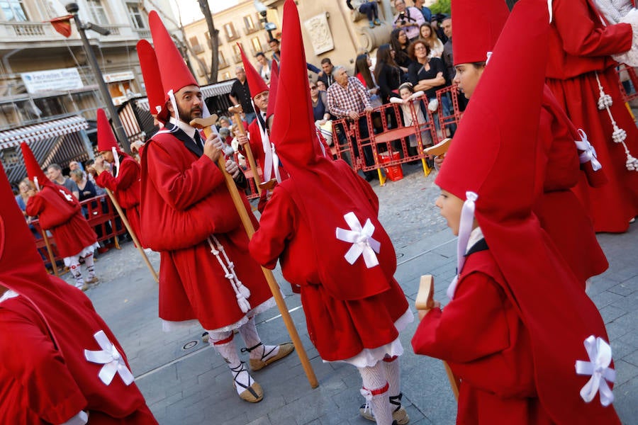 El cortejo devuelve a las calles más nazarenas de Murcia la devoción por el rigor y las tradiciones huertanas