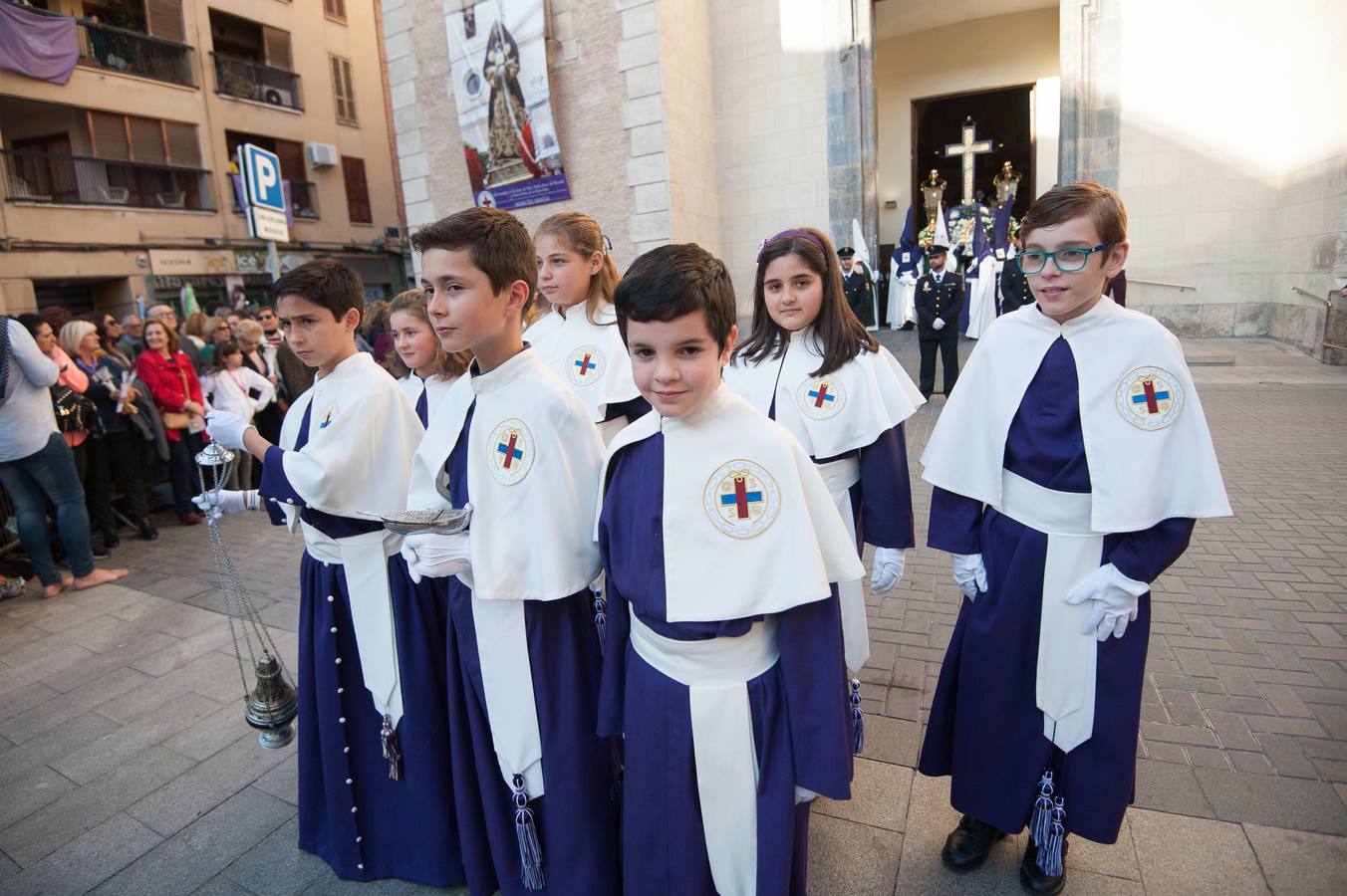 El Cristo de la Salud y el Señor del Rescate inundan de fervor el itinerario más nazareno.