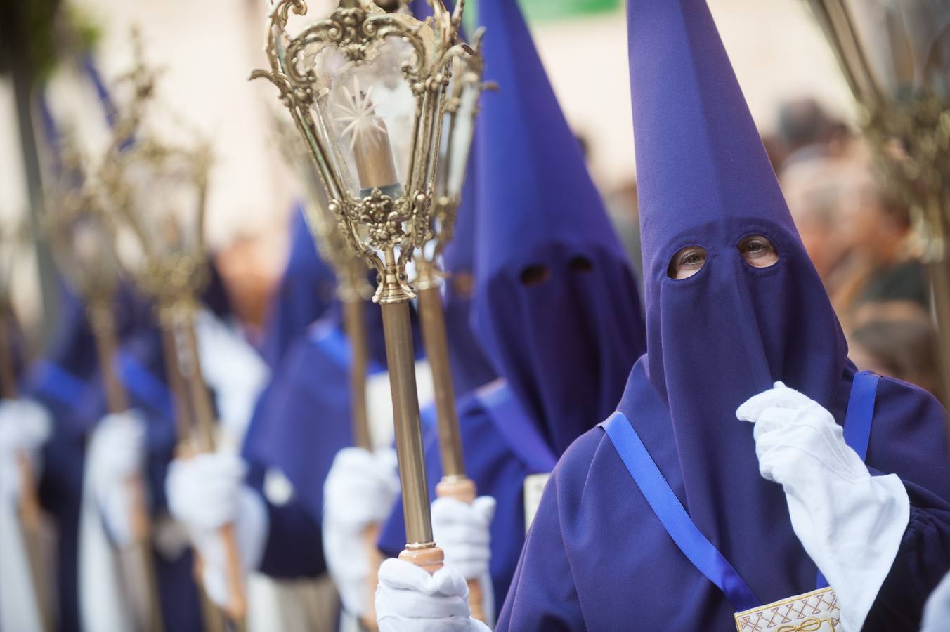 El Cristo de la Salud y el Señor del Rescate inundan de fervor el itinerario más nazareno.