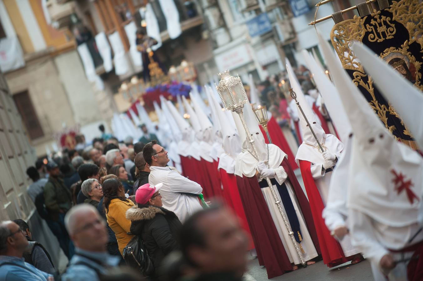 El Cristo de la Salud y el Señor del Rescate inundan de fervor el itinerario más nazareno.