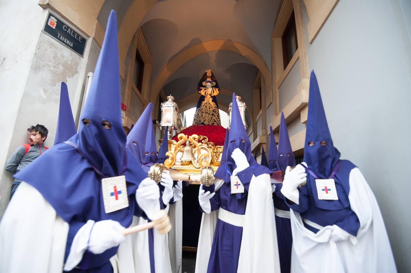 El Cristo de la Salud y el Señor del Rescate inundan de fervor el itinerario más nazareno.