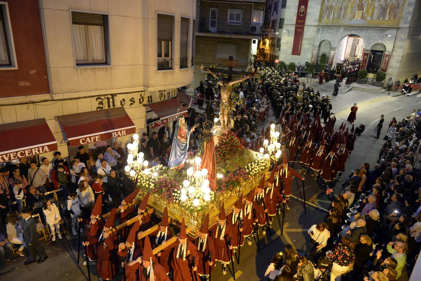 La cofradía más castiza llena desde San Antolín de fervor y devoción la ciudad