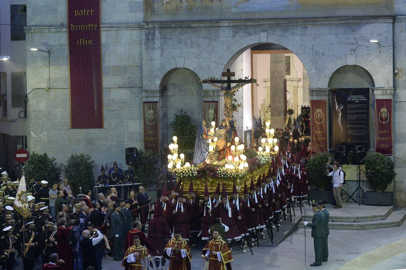 La cofradía más castiza llena desde San Antolín de fervor y devoción la ciudad