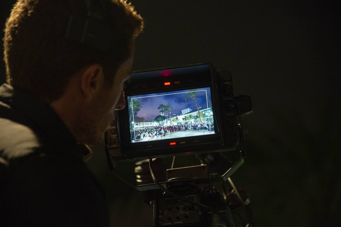 Los traslados de Juan, Pedro y Santiago entusiasman en el ocaso del Martes Santo